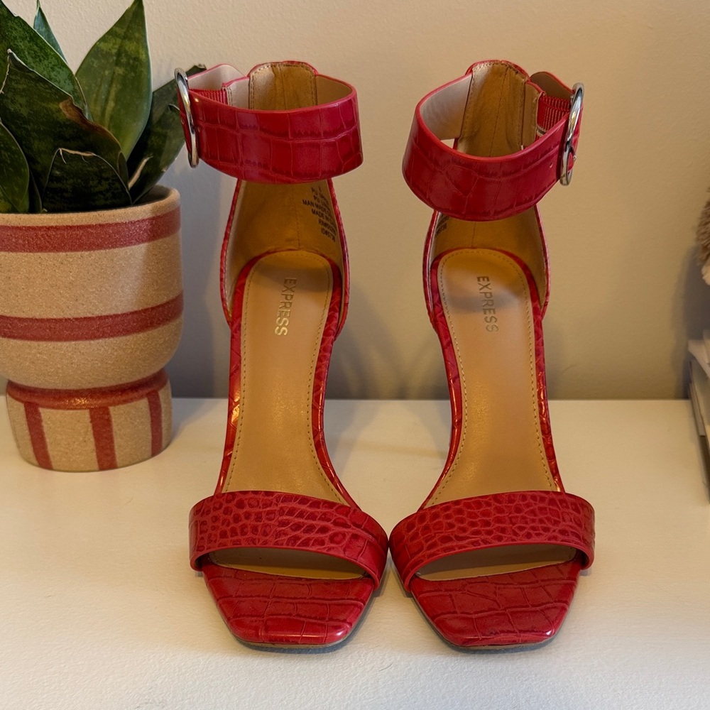 Express Red Croc-Patterned Heels